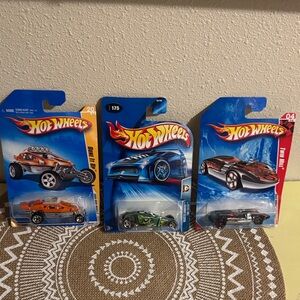 Hot Wheels Adventure Car Trio - Dune It Up, Tire Fryer & Twin Mill